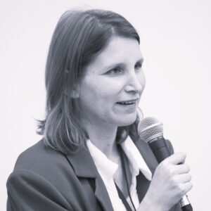 https://www.sfcosmeto.fr/app/uploads/2025/09/CORALIE-EBERT-NB-aspect-ratio-300-300.jpg
